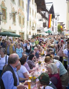Das Knödelfest in St. Johann in Tirol